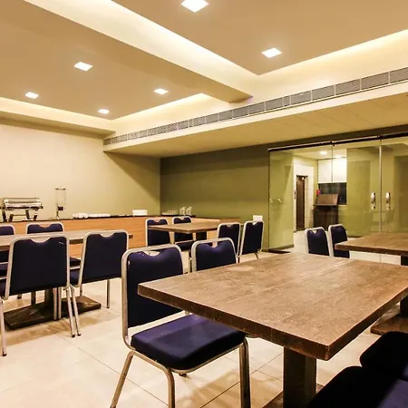 The Legend Hotel- Santacruz Near Mumbai International Airport-3